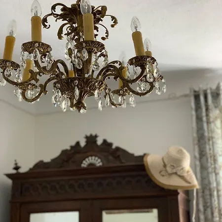 La Cle De La Porte Bed & Breakfast *