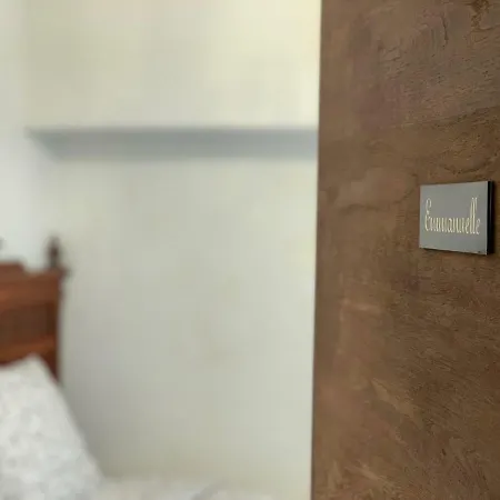 La Cle De La Porte Bed & Breakfast