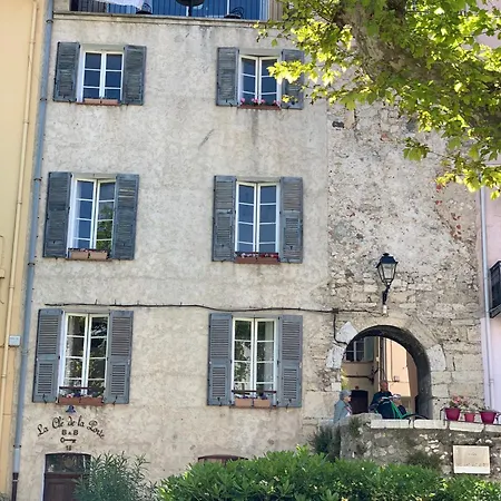 La Clé De La Porte 3*