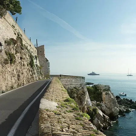 فندق مبيت وإفطار La Cle De La Porte أنتيب