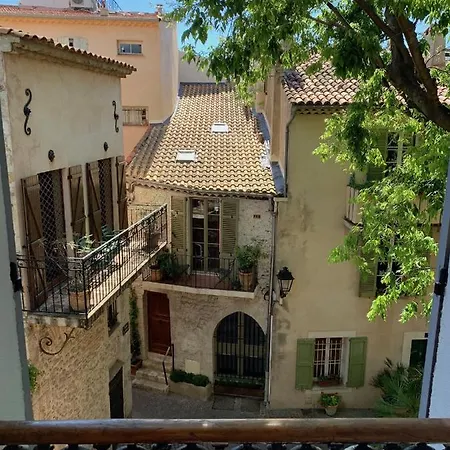La Clé De La Porte Couette-café Antibes